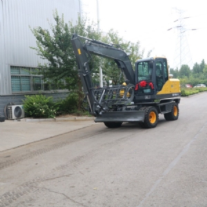 100型輪式抓木機(jī)