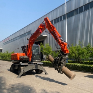100型輪式抓木機(jī)